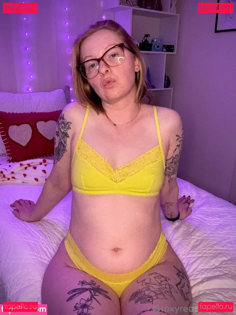 roxyredheadxoxo Onlyfans Photo Gallery 