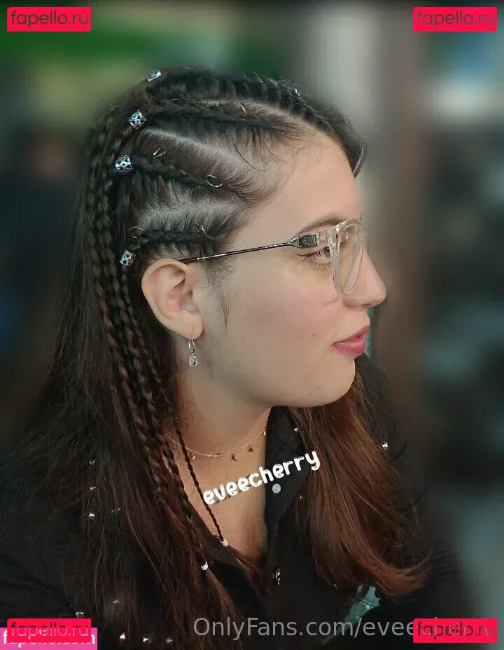 eveecherry Onlyfans Photo Gallery 