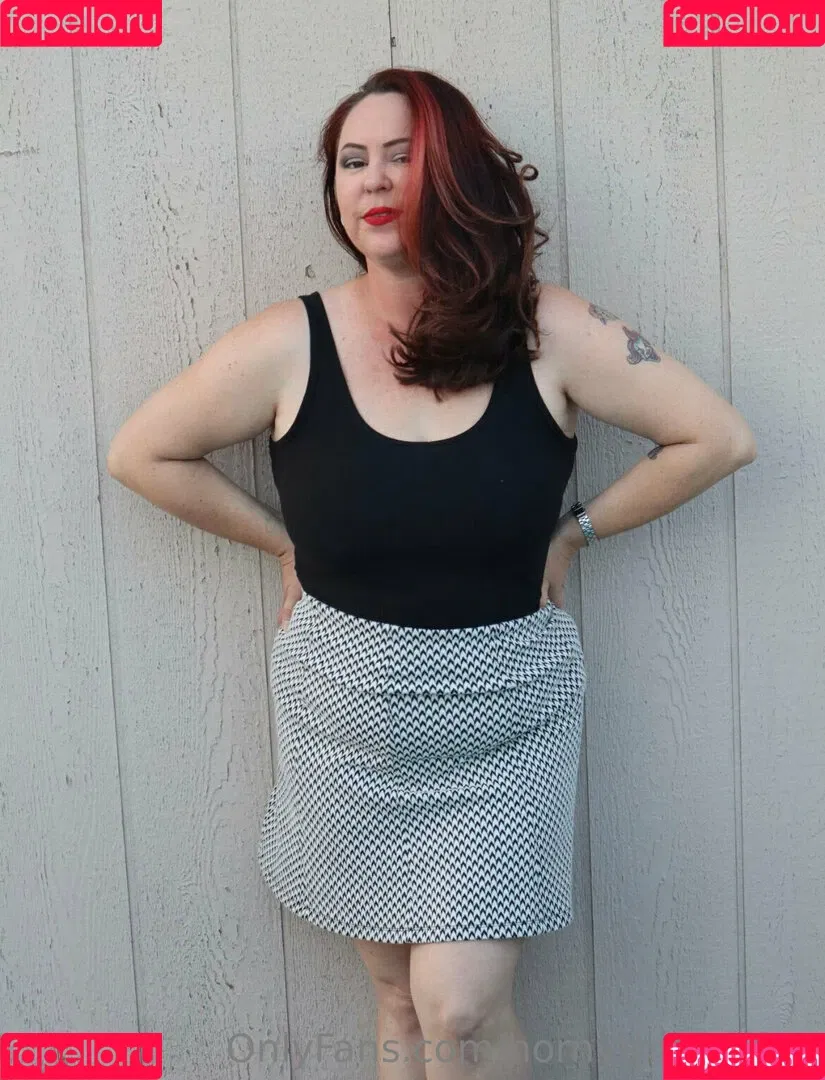 hornythickwife2 Onlyfans Photo Gallery 