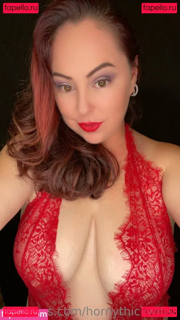 hornythickwife2 Onlyfans Photo Gallery 