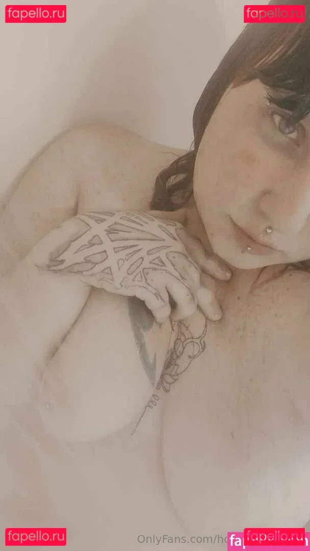 hornythickwife2 Onlyfans Photo Gallery 