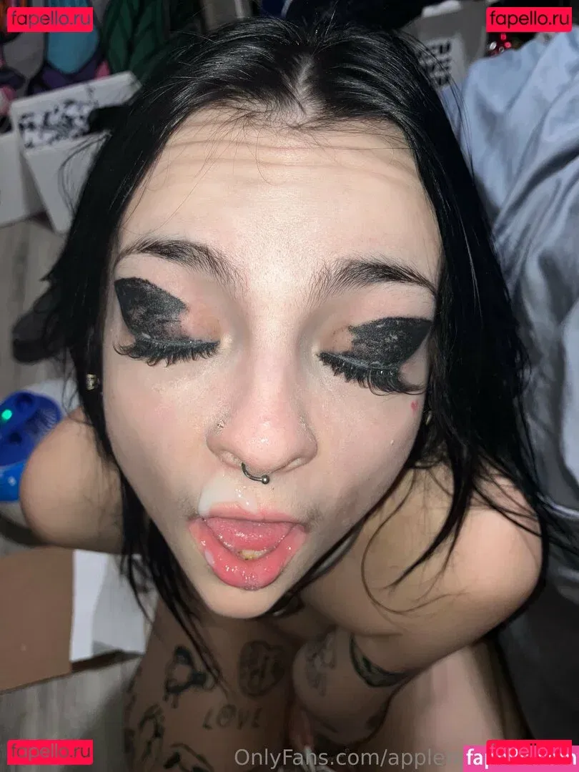 applebottomjeanz Onlyfans Photo Gallery 