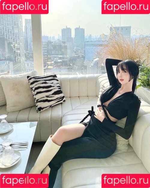 LunaKim Onlyfans Photo Gallery 