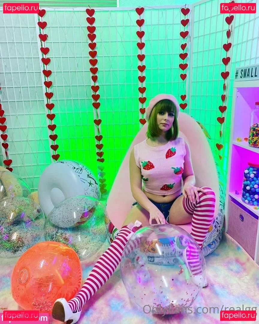 realgg Onlyfans Photo Gallery 