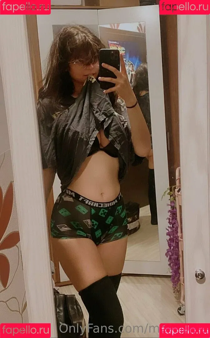 monisuea Onlyfans Photo Gallery 