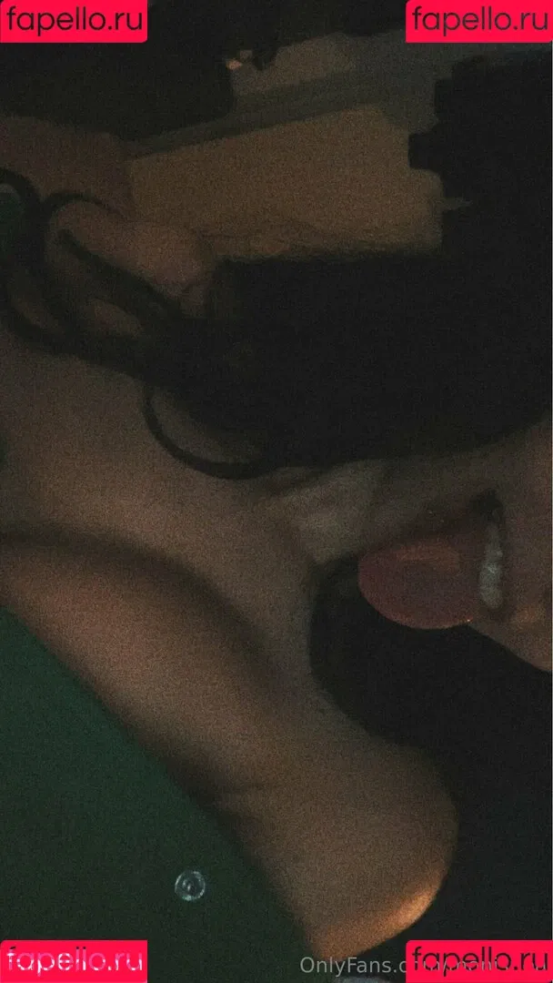 monisuea Onlyfans Photo Gallery 
