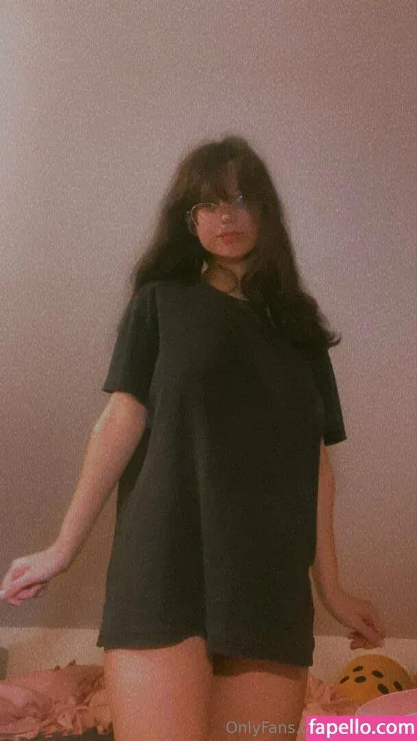 monisuea Onlyfans Photo Gallery 