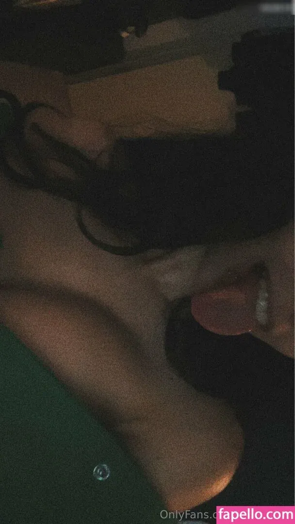 monisuea Onlyfans Photo Gallery 