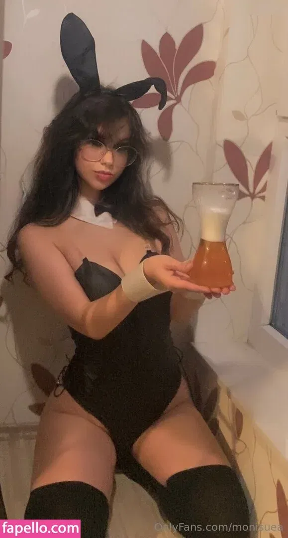 monisuea Onlyfans Photo Gallery 