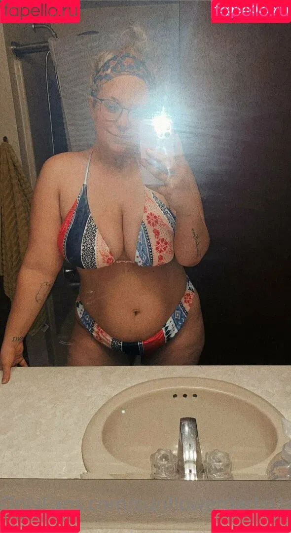 sunflowerdarlin14 Onlyfans Photo Gallery 