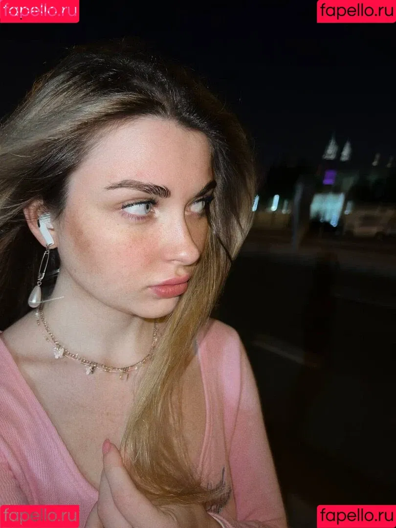 Arina Berdnikova Onlyfans Photo Gallery 