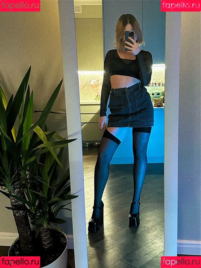 Arina Berdnikova Onlyfans Photo Gallery 