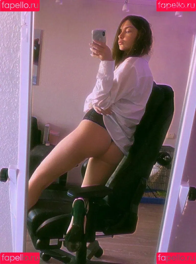 Arina Berdnikova Onlyfans Photo Gallery 