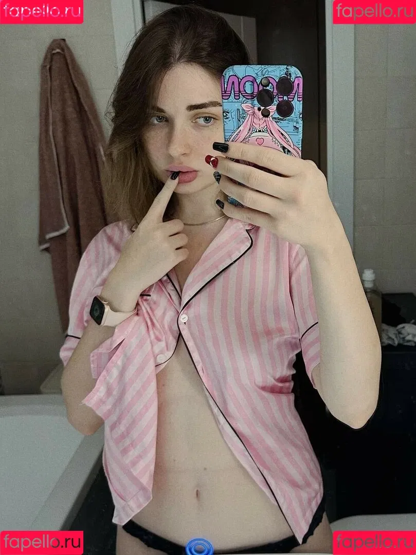 Arina Berdnikova Onlyfans Photo Gallery 