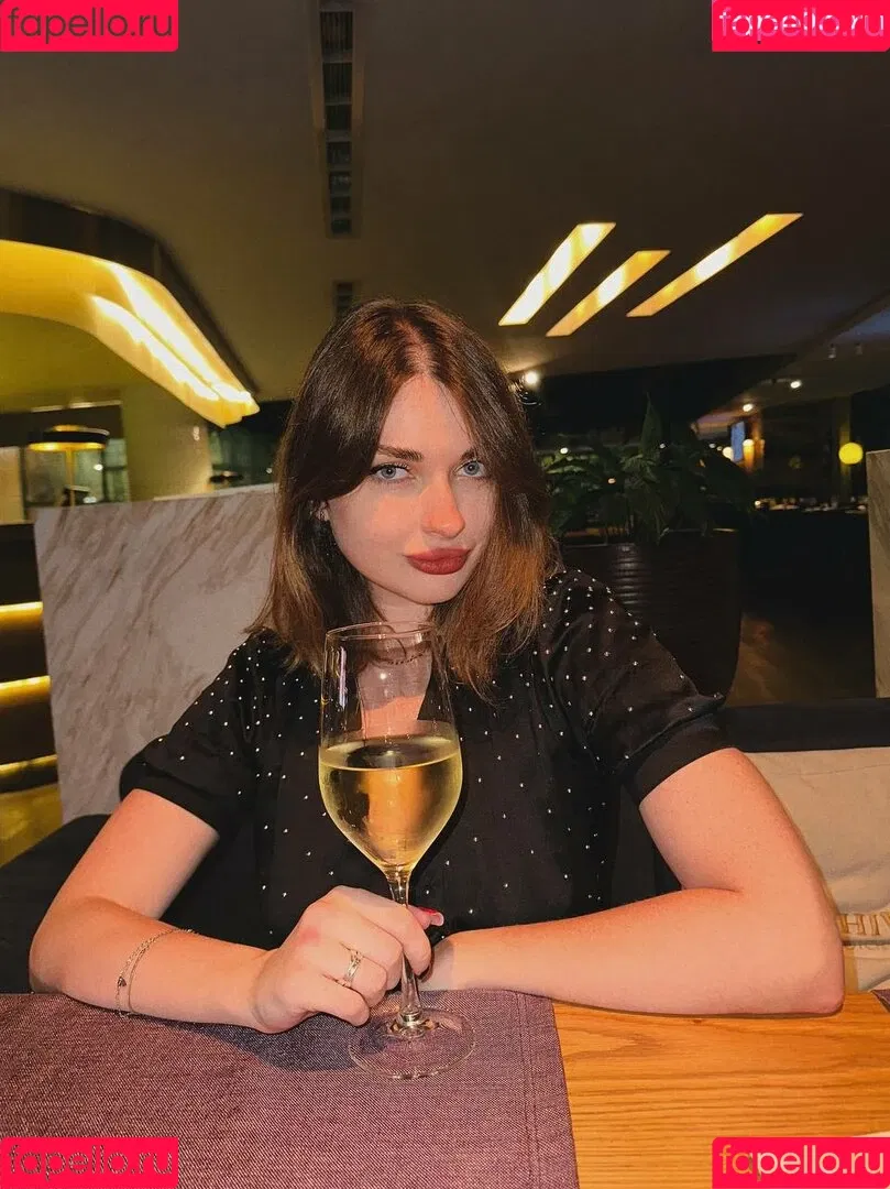 Arina Berdnikova Onlyfans Photo Gallery 