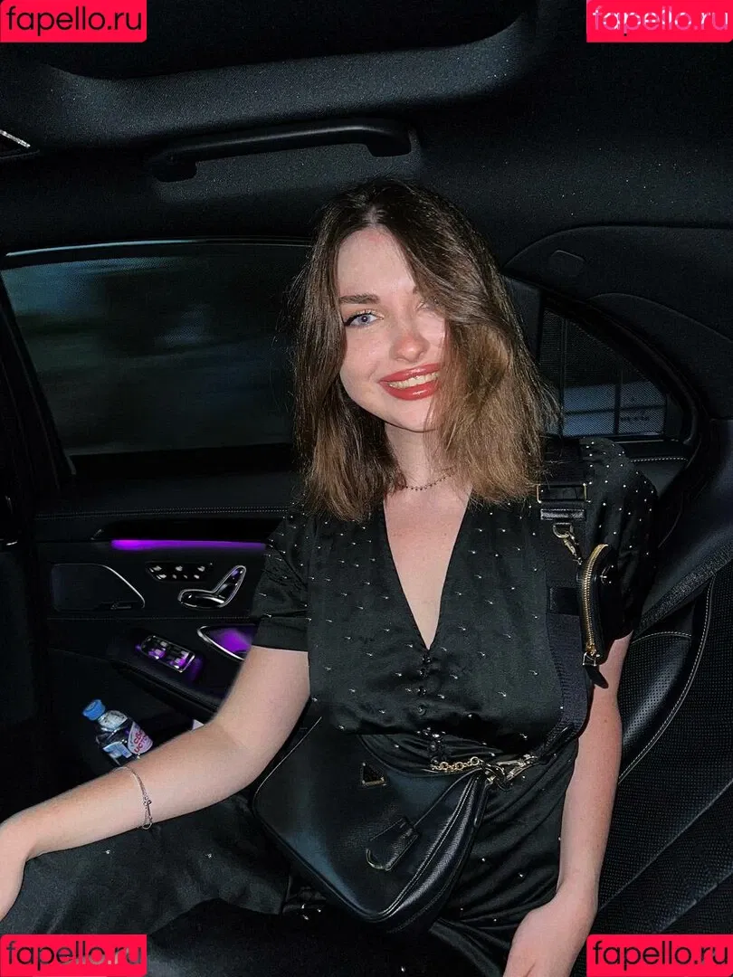 Arina Berdnikova Onlyfans Photo Gallery 