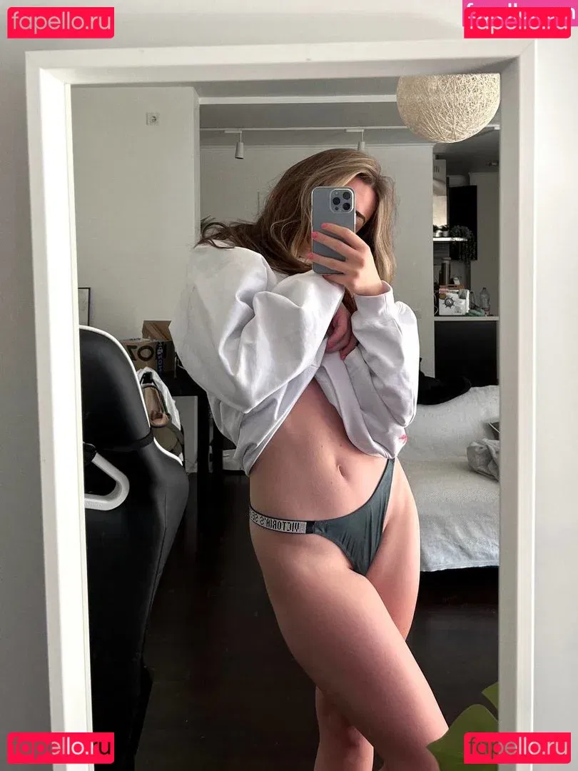 Arina Berdnikova Onlyfans Photo Gallery 