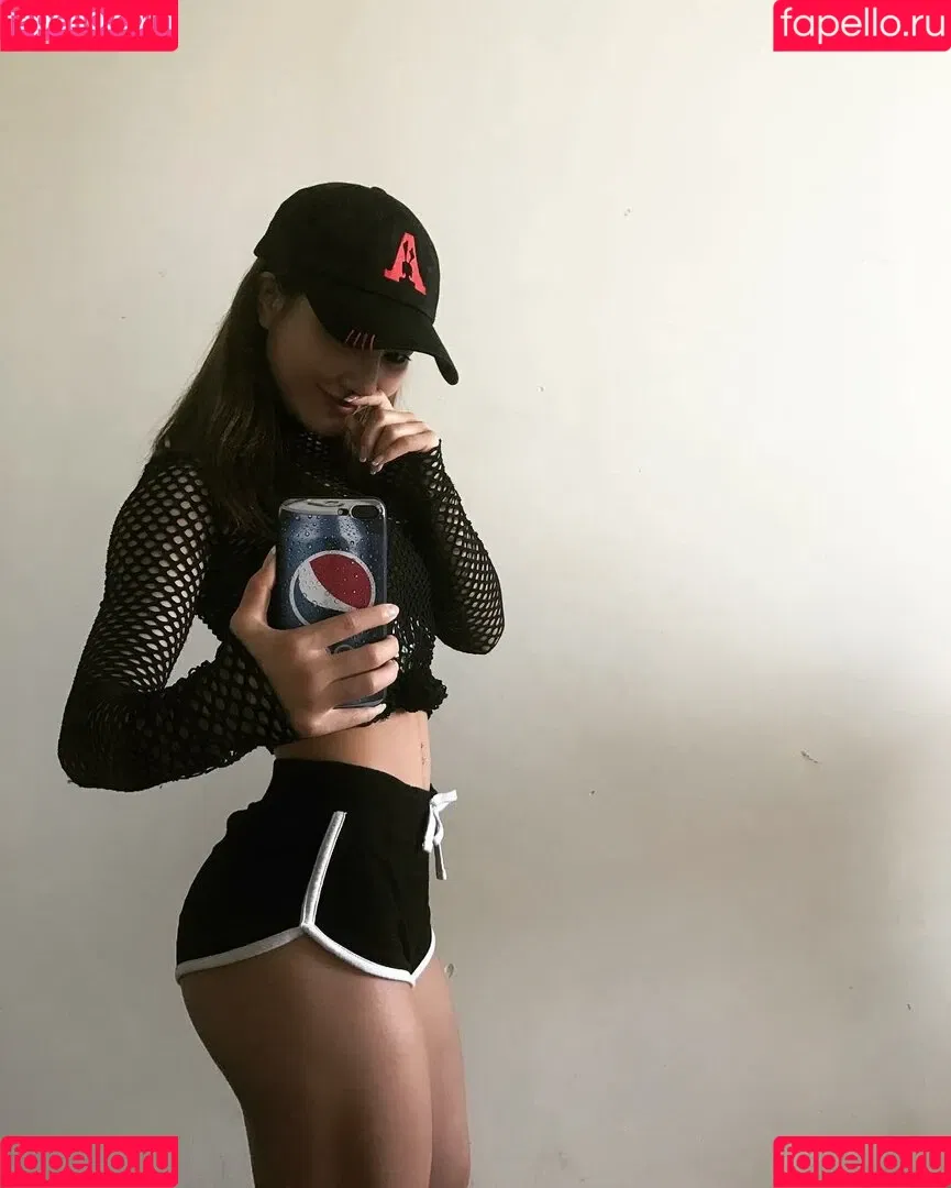 Xiaolajiao_j3 Onlyfans Photo Gallery 