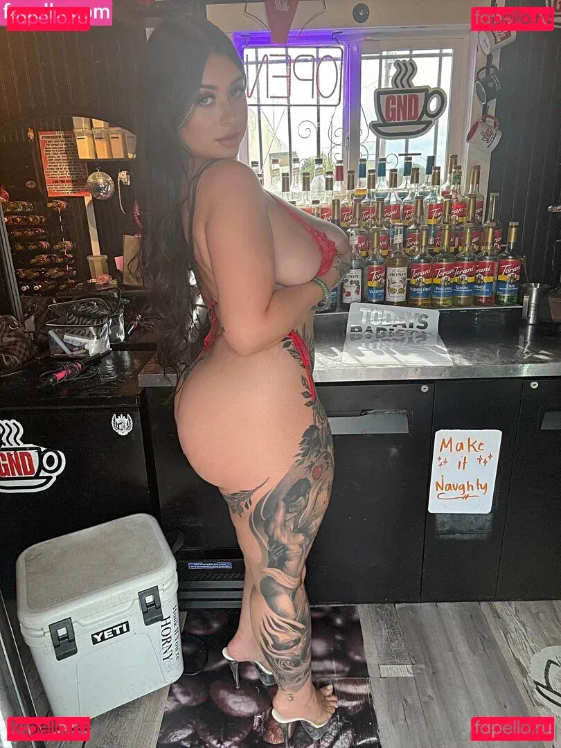 Urfavcoffeegurl Onlyfans Photo Gallery 