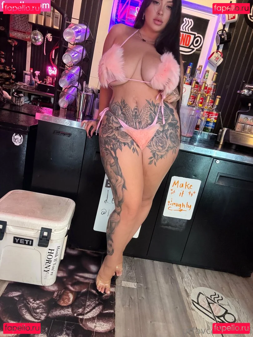 Urfavcoffeegurl Onlyfans Photo Gallery 