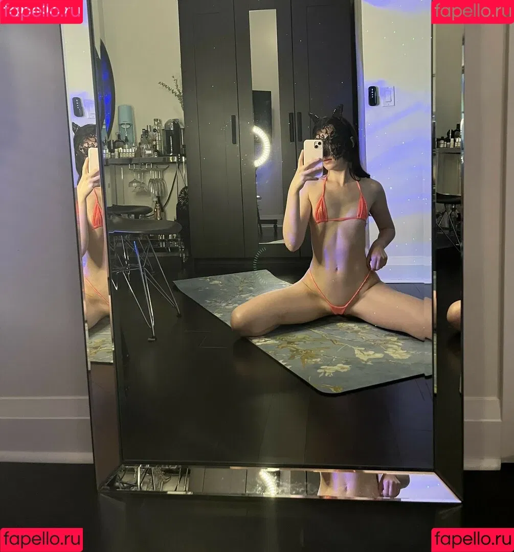 Violet Lee Onlyfans Photo Gallery 