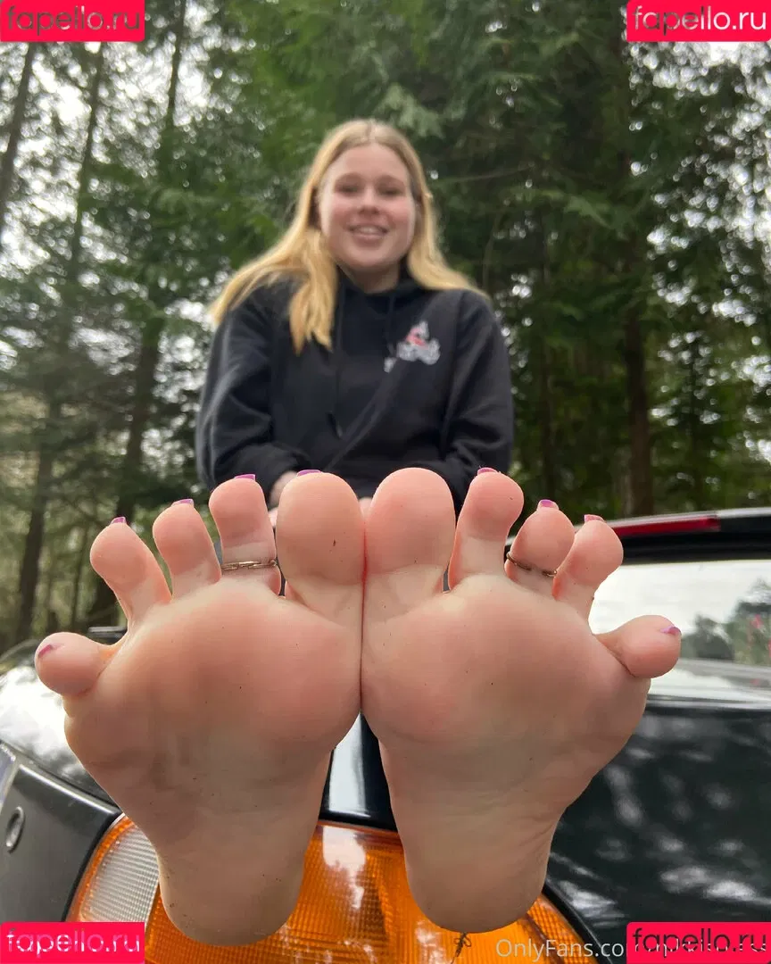 nikkisoless Onlyfans Photo Gallery 