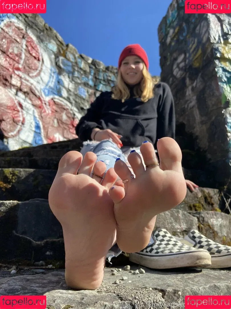nikkisoless Onlyfans Photo Gallery 