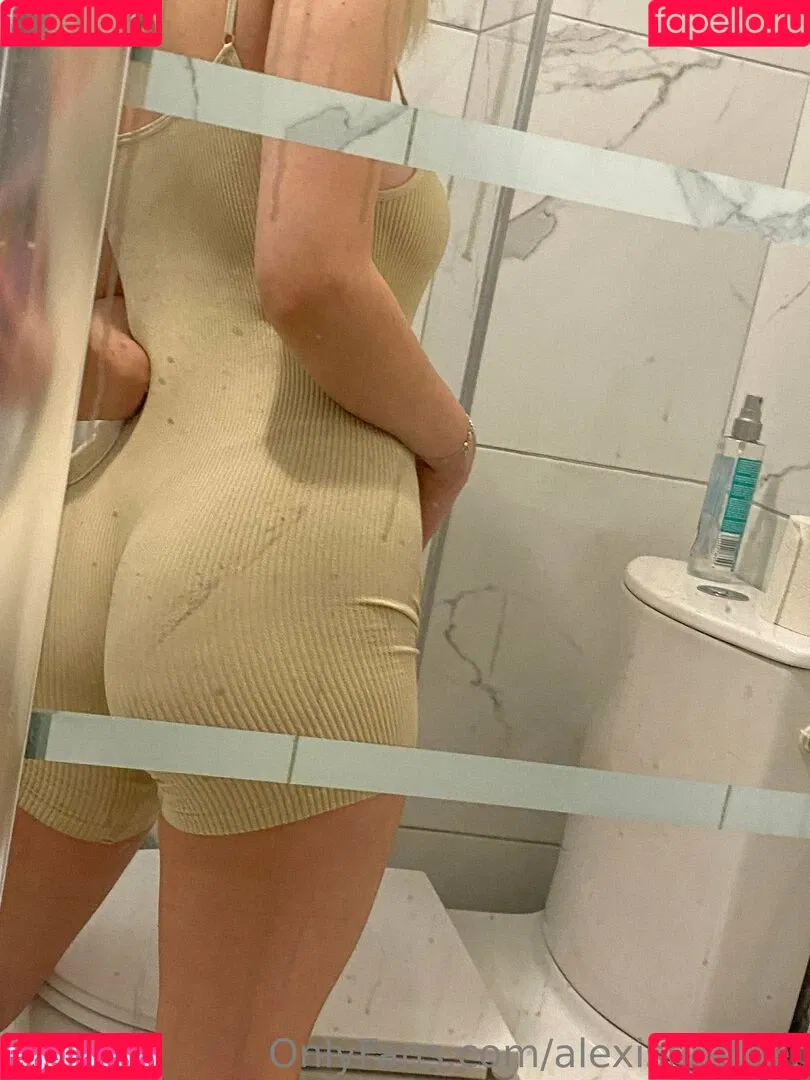 alexisfeather Onlyfans Photo Gallery 