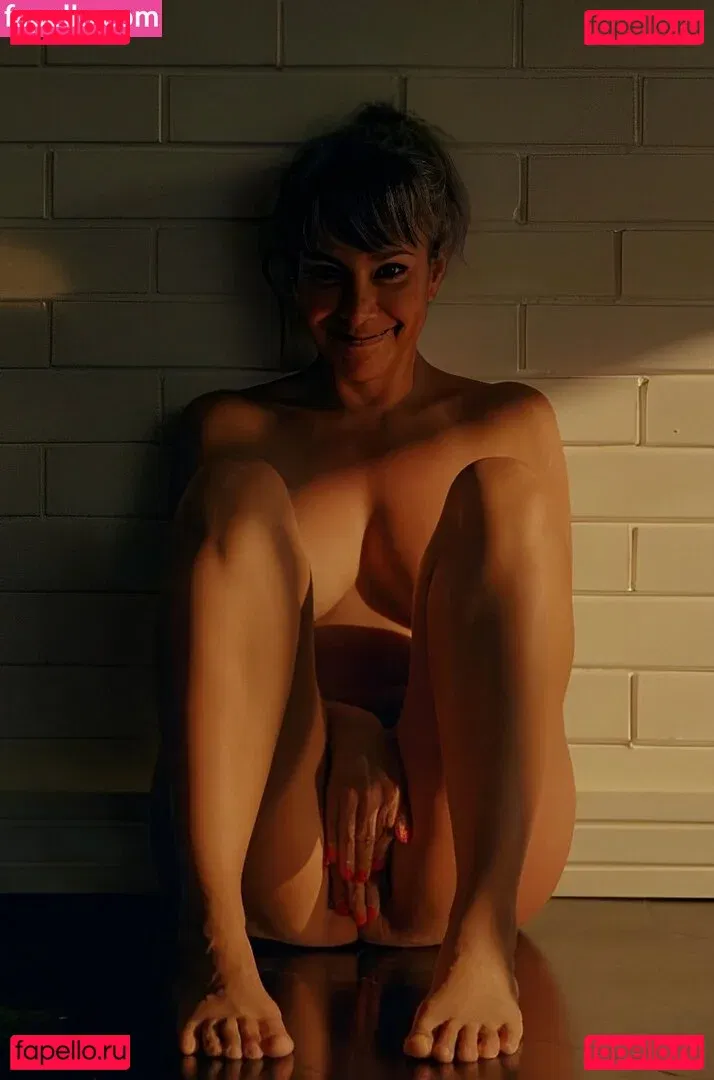 Krishna Mahon Onlyfans Photo Gallery 