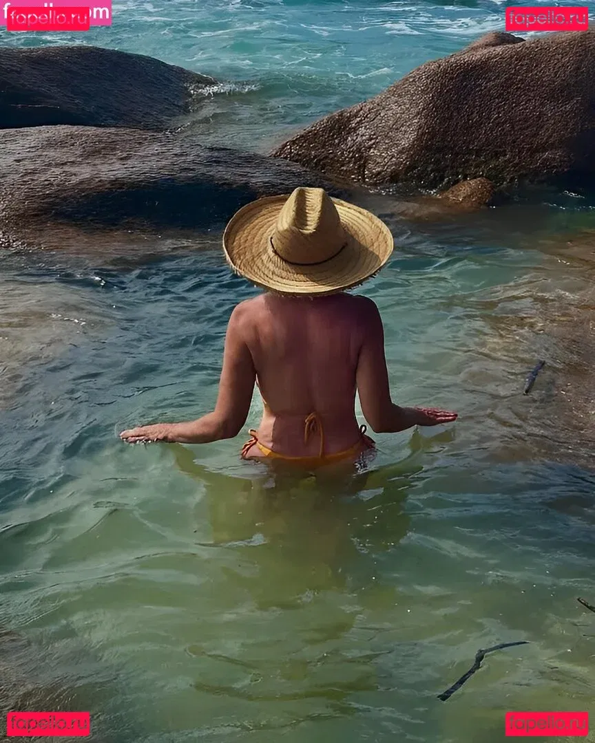 Krishna Mahon Onlyfans Photo Gallery 