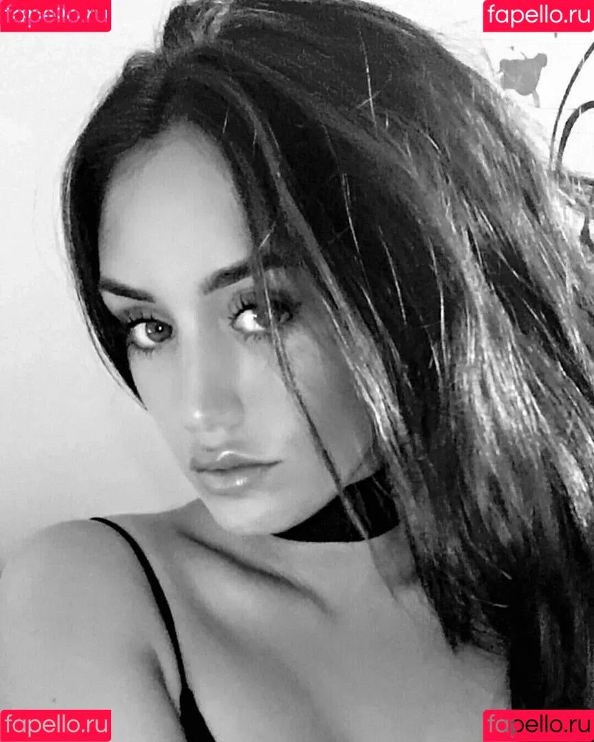 Clelia Theodorou Onlyfans Photo Gallery 