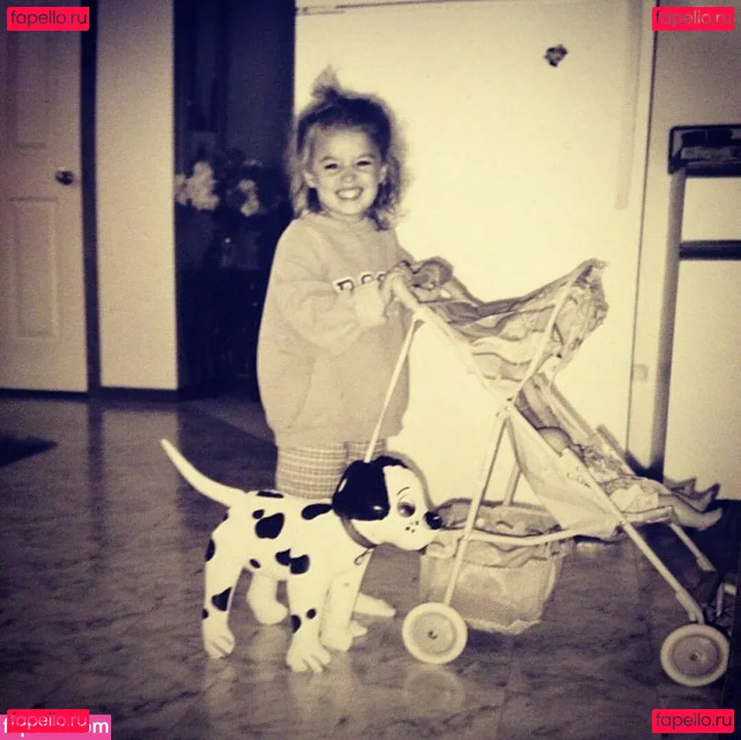 Clelia Theodorou Onlyfans Photo Gallery 