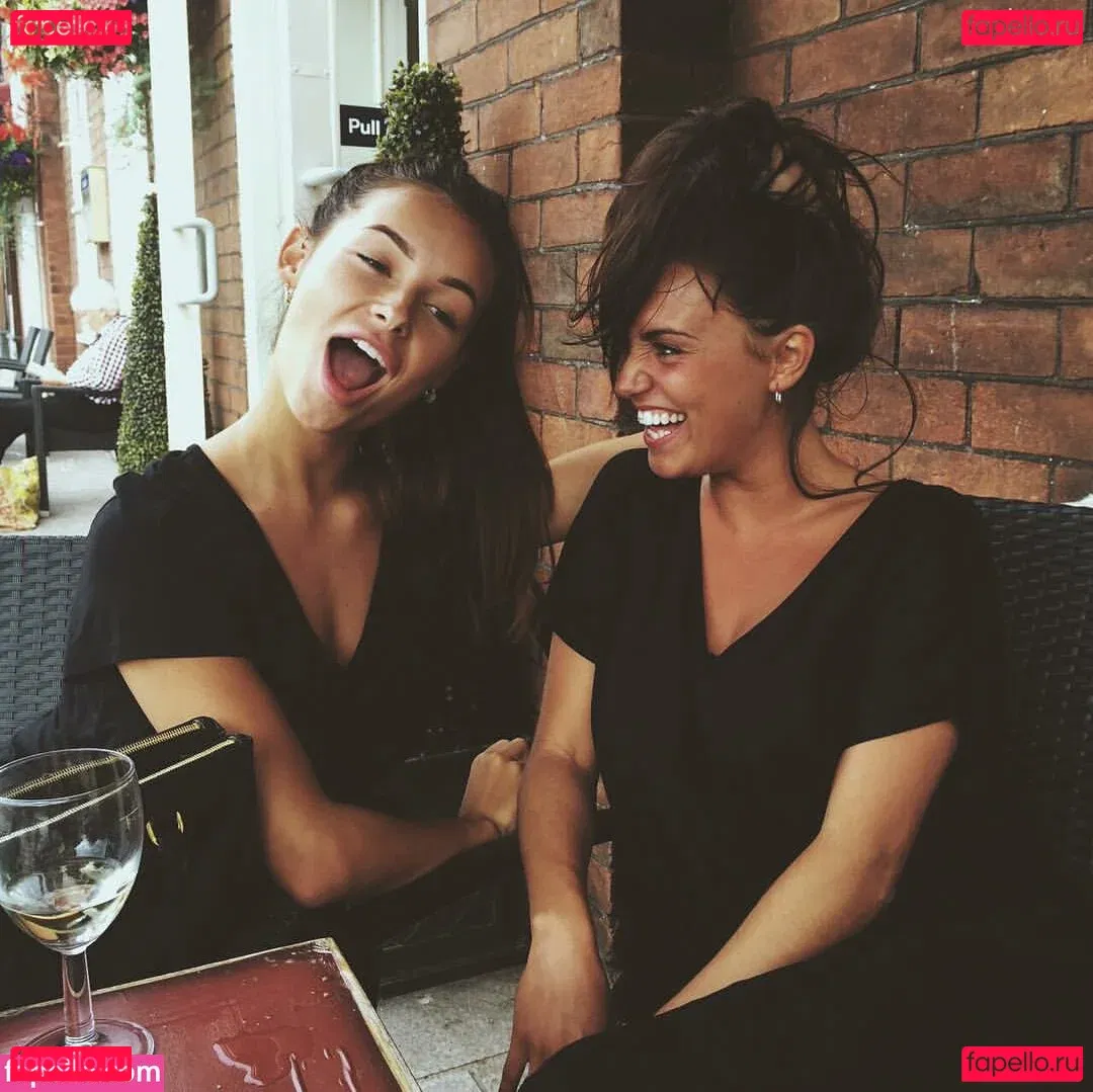 Clelia Theodorou Onlyfans Photo Gallery 