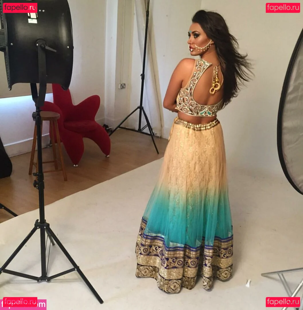 Clelia Theodorou Onlyfans Photo Gallery 