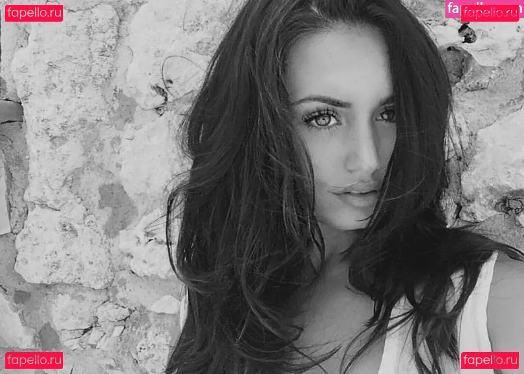 Clelia Theodorou Onlyfans Photo Gallery 