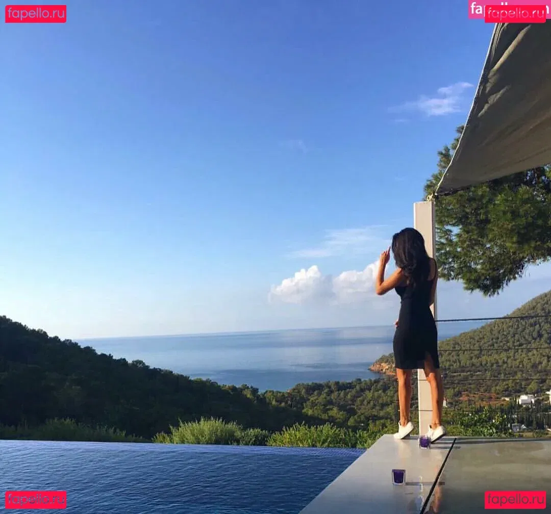 Clelia Theodorou Onlyfans Photo Gallery 