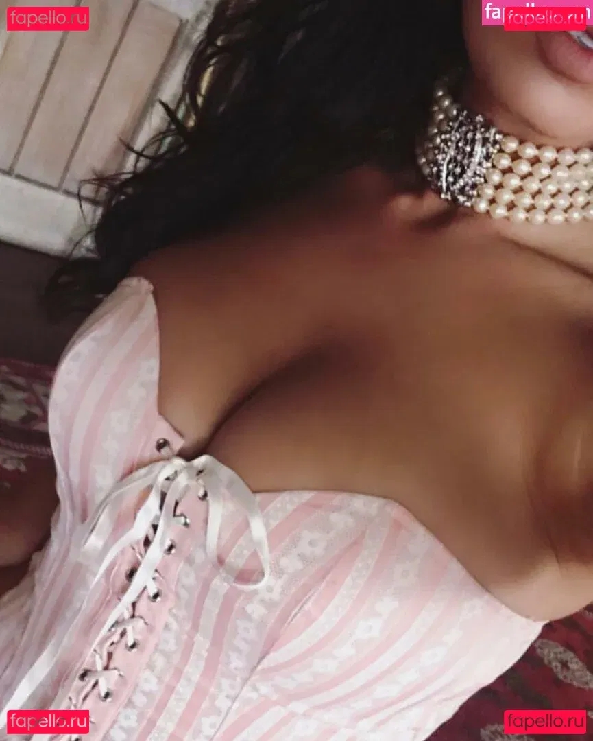 Clelia Theodorou Onlyfans Photo Gallery 