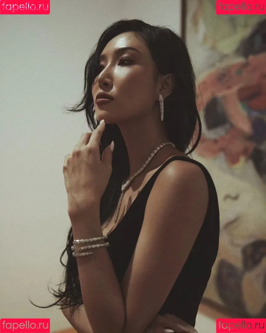 Hwasa Onlyfans Photo Gallery 