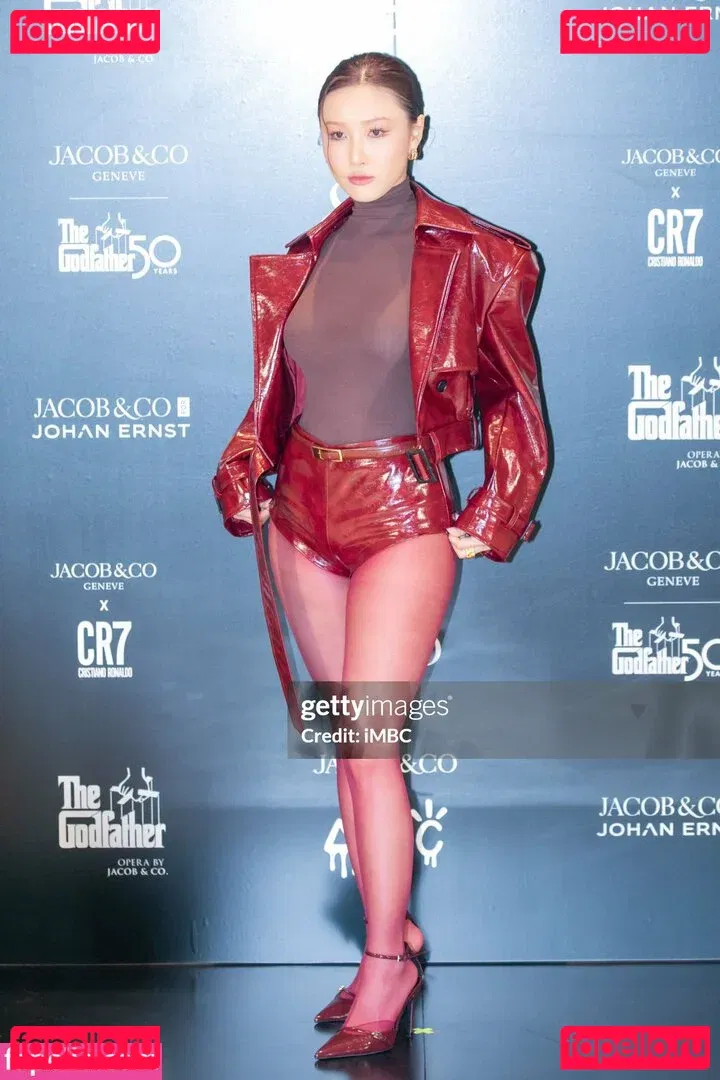 Hwasa Onlyfans Photo Gallery 