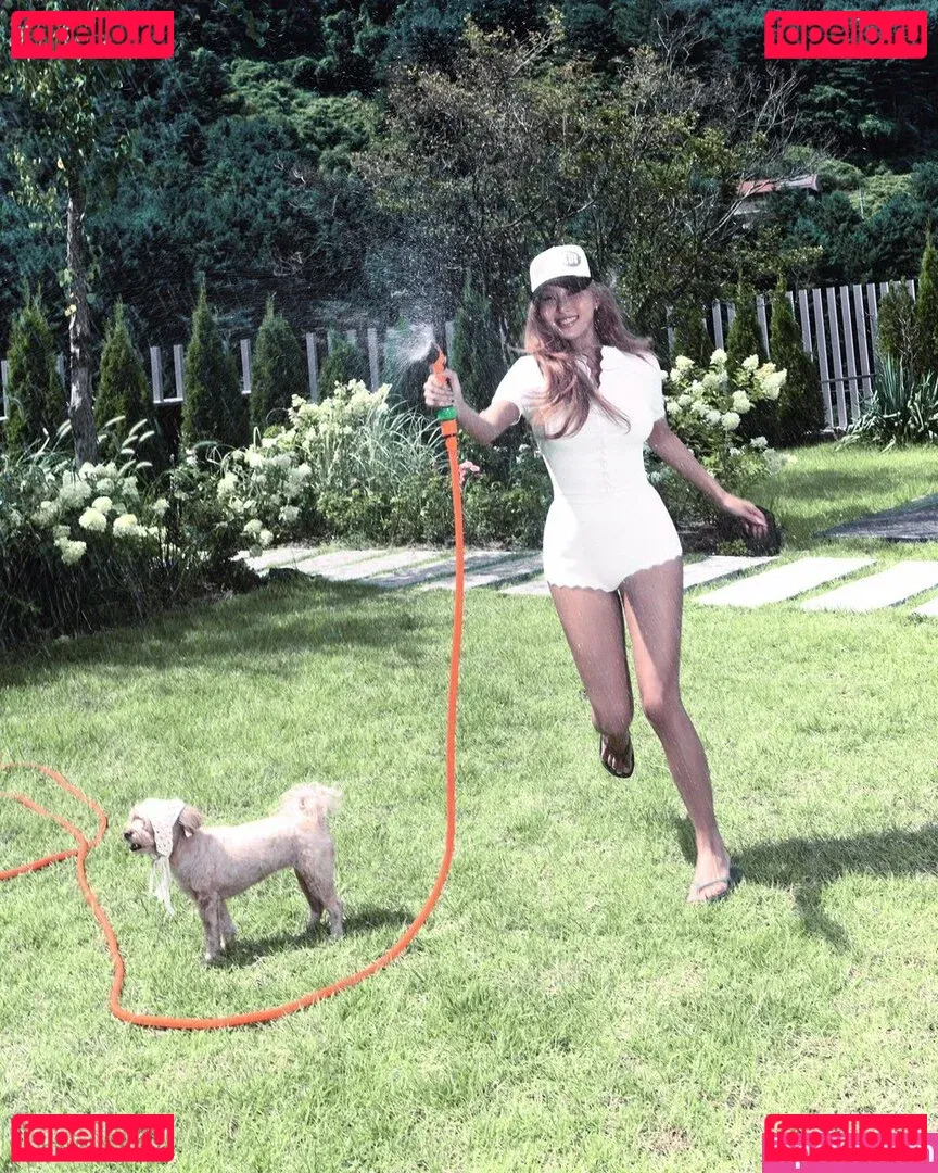 Hwasa Onlyfans Photo Gallery 