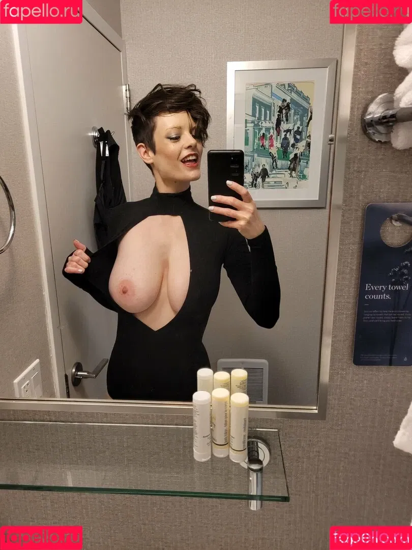 Henna Nueller Onlyfans Photo Gallery 