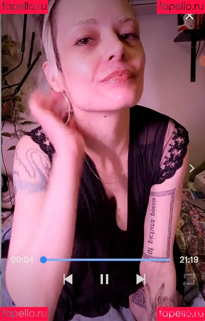 Henna Nueller Onlyfans Photo Gallery 