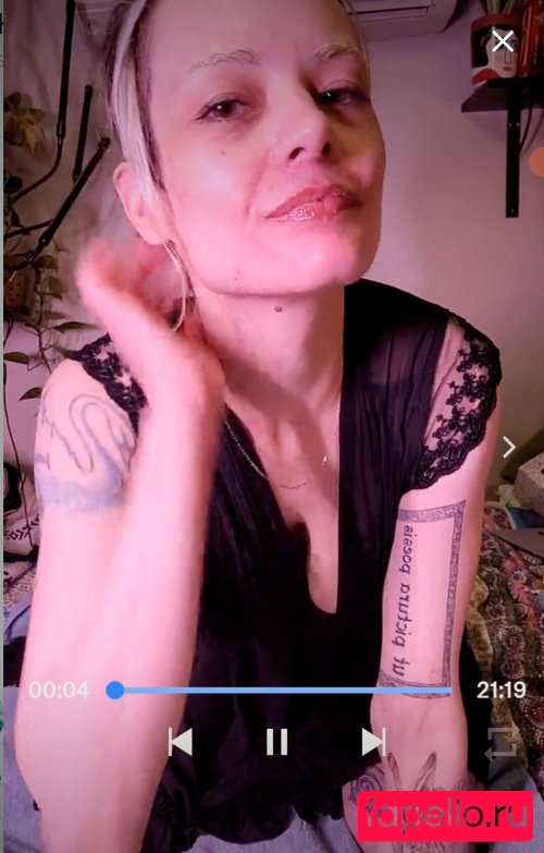 Henna Nueller Nude Onlyfans Photo 6