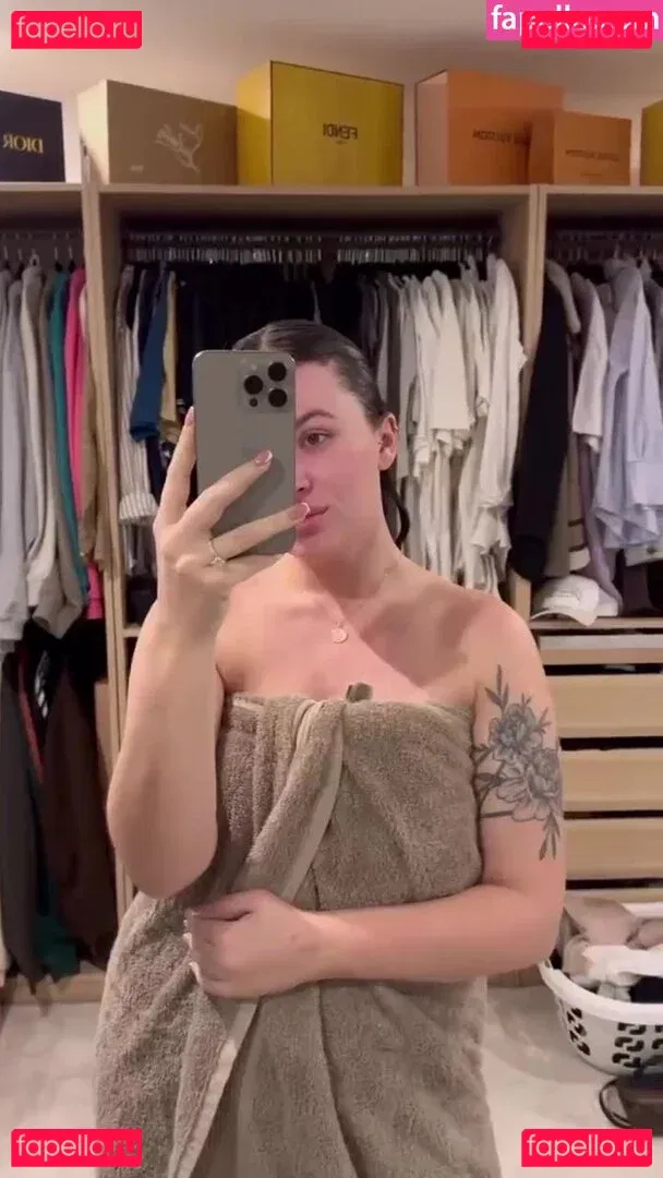 Beth Halsey Onlyfans Photo Gallery 