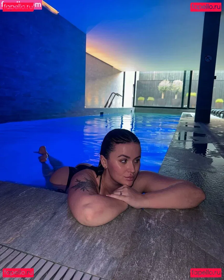 Beth Halsey Onlyfans Photo Gallery 