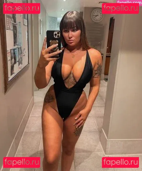 Beth Halsey Onlyfans Photo Gallery 