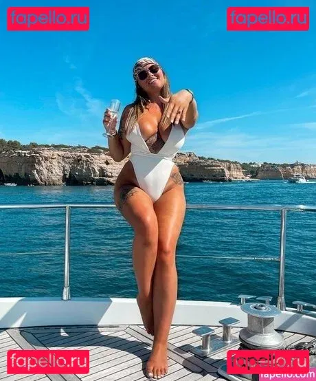 Beth Halsey Onlyfans Photo Gallery 