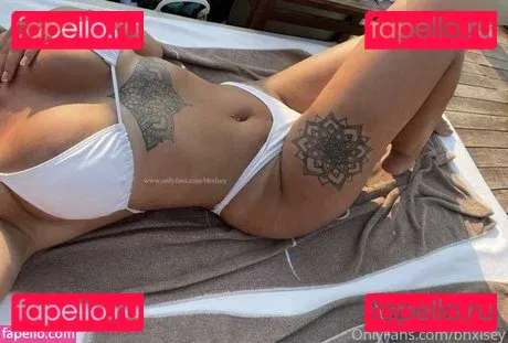 Beth Halsey Onlyfans Photo Gallery 