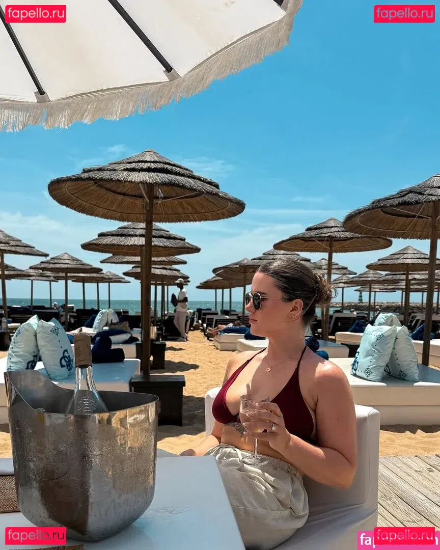 Beth Halsey Onlyfans Photo Gallery 