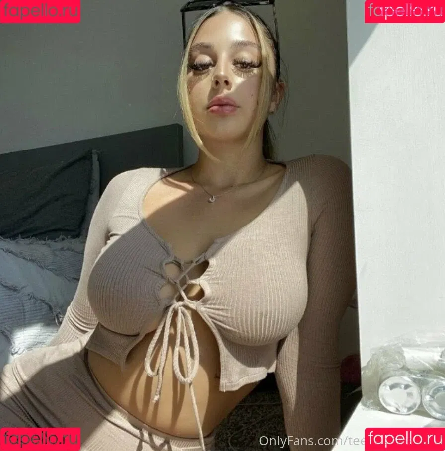 Teenagefreak18 Onlyfans Photo Gallery 